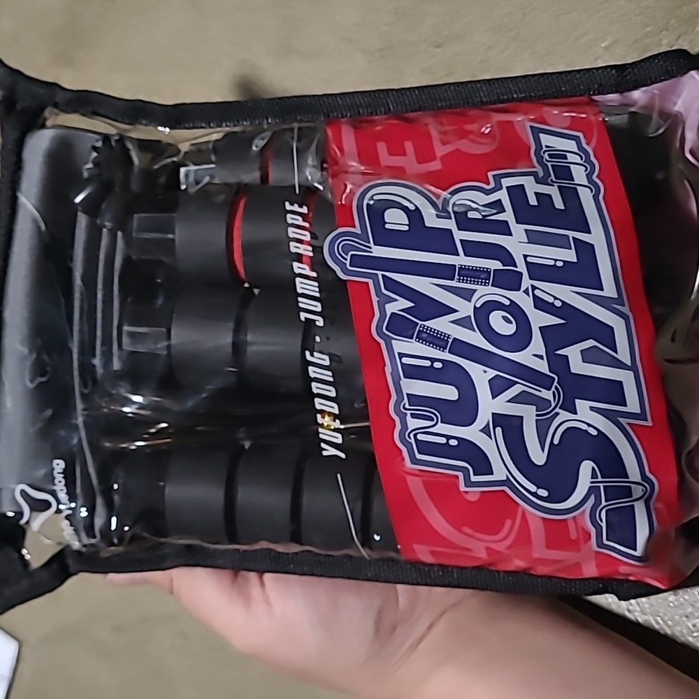 2 jump ropes